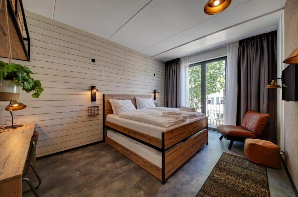 מלון GuestHouse קאטשובל