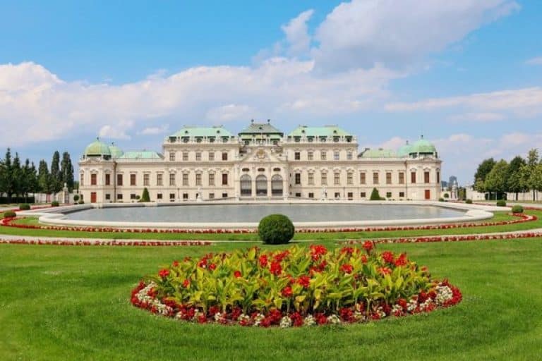 ארמון שנברון